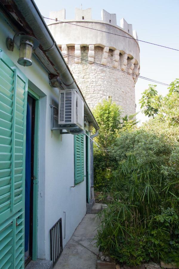 Karmen Lägenhet Veli Lošinj Exteriör bild